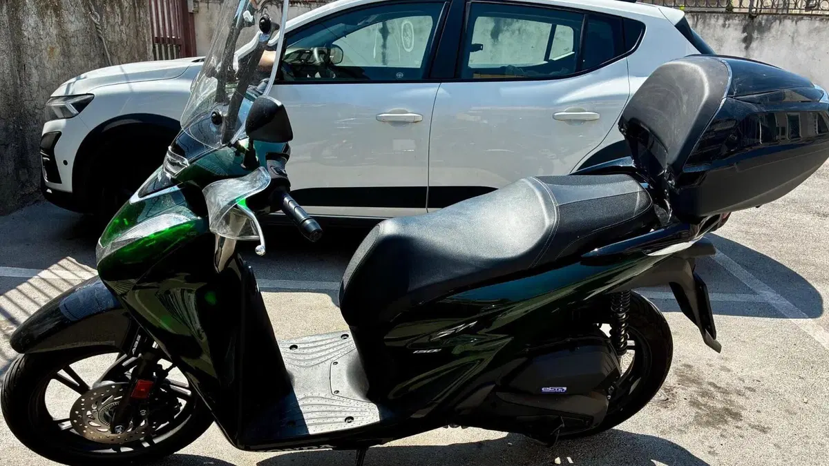 Honda SH 150i Vetro (2024 - 25)  (4)