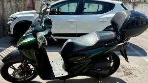 Honda SH 150i Vetro (2024 - 25)  (4)