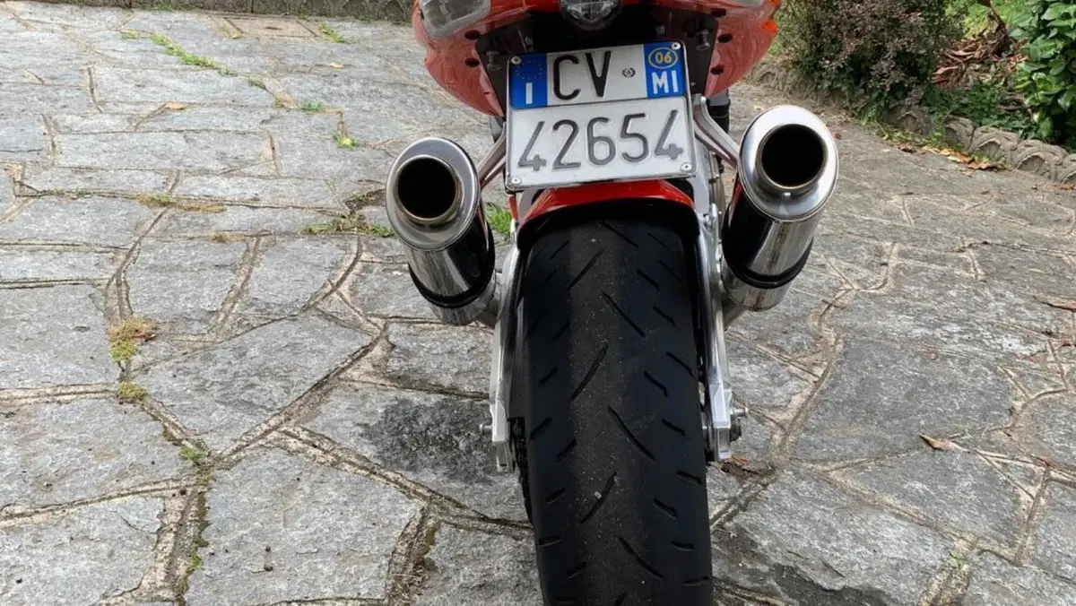 Aprilia Tuono 1000 R (2006 - 10)  (3)