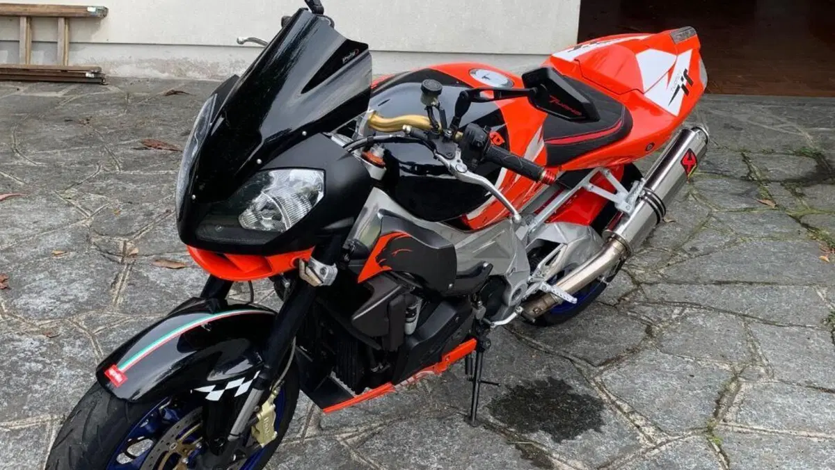 Aprilia Tuono 1000 R (2006 - 10)  (4)