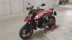 Ducati Hypermotard 950 RVE (2020)  (4)