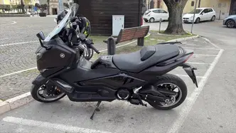 Yamaha T-Max 560 Tech Max (2025 - 26) usata