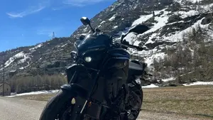 Yamaha MT-10 (2022 - 26)  (4)