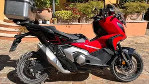 Honda X-ADV 750 DCT (2021 - 24)  (2)