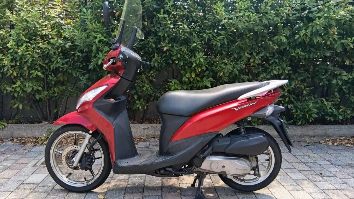 Honda Vision 110 (2011 - 16)  (3)