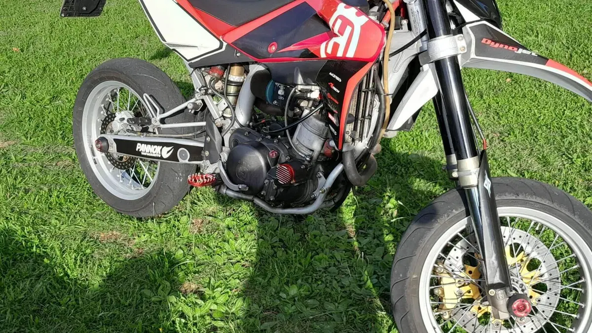 Husqvarna SM 610 (2008)  (2)