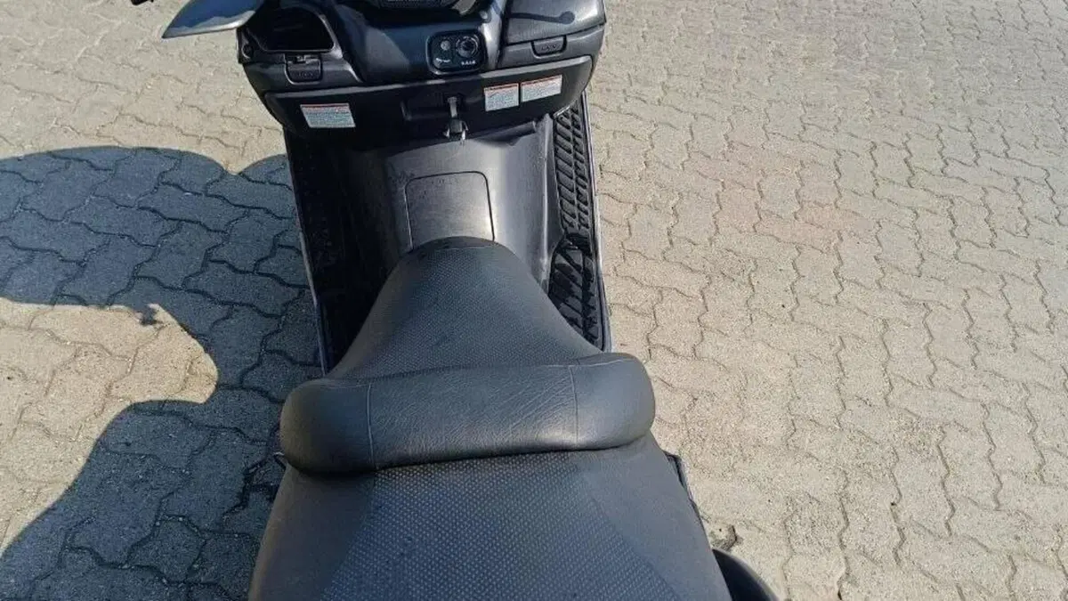 Suzuki Burgman AN 400 (2006 - 07)  (9)