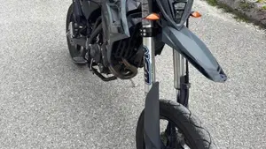Betamotor RR 125 4T Motard R (2025 - 26)  (3)