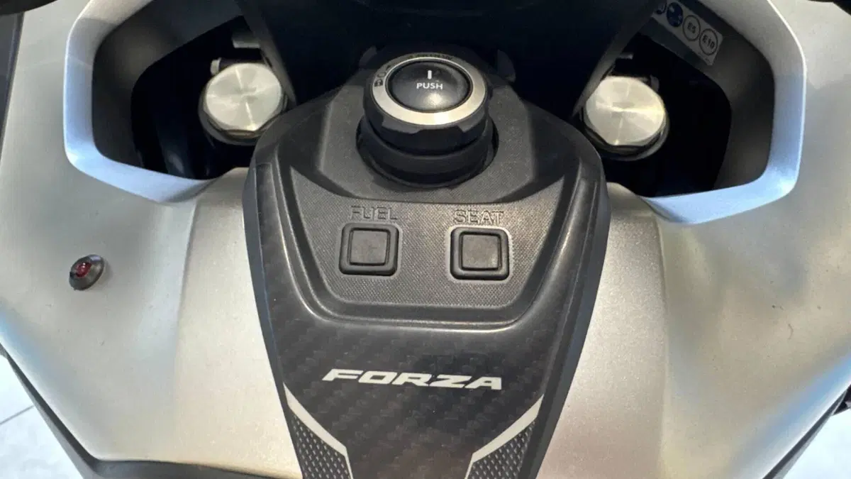 Honda Forza 750 DCT Travel (2021 - 24)  (13)