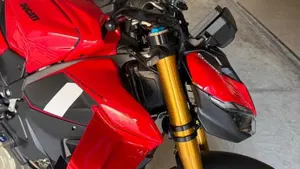 Ducati Streetfighter V4 S (2025 - 26)  (2)