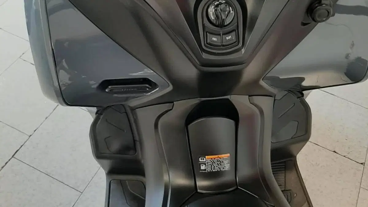 Yamaha Tricity 300 (2021 - 24)  (6)