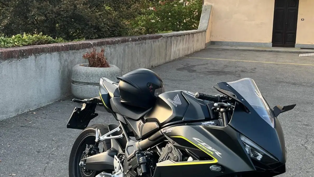 Honda CBR 650 R E-Clutch (2024 - 26) 