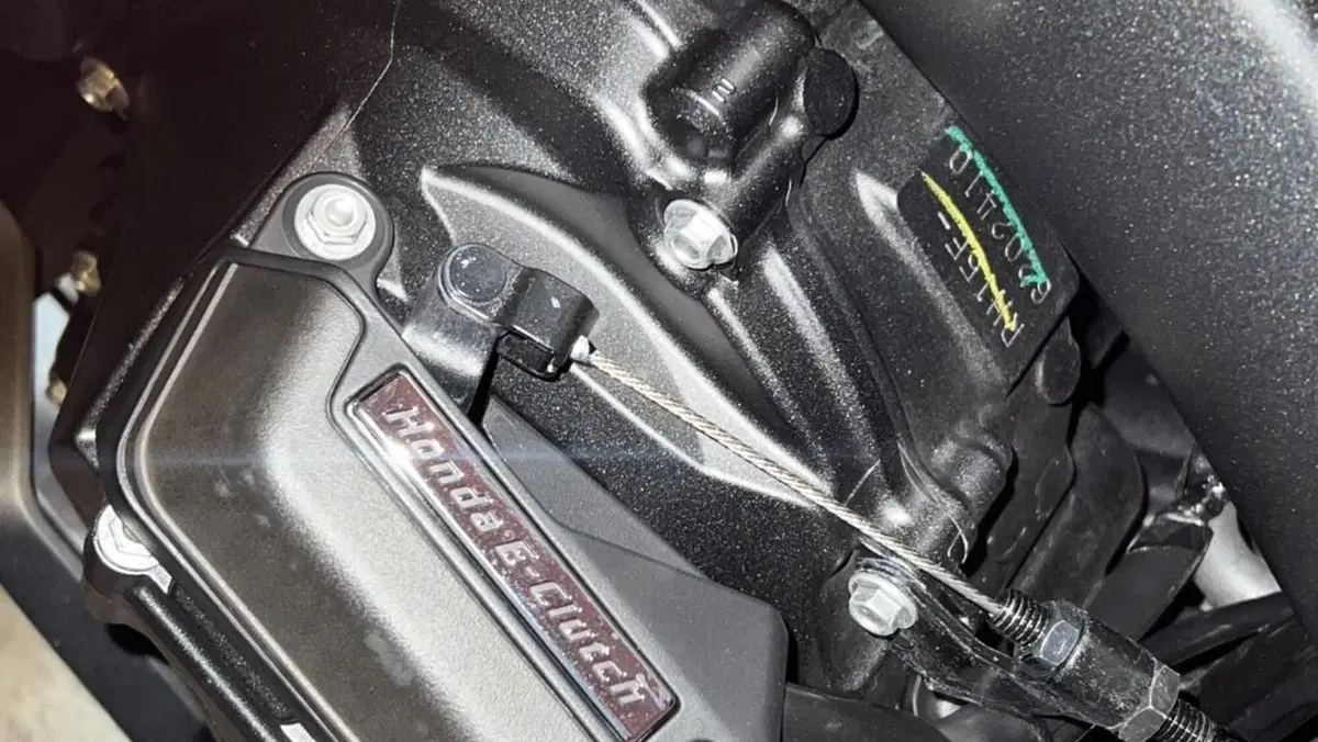 Honda CBR 650 R E-Clutch (2024 - 26)  (6)