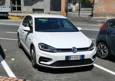 Volkswagen e-Golf 115 CV (6)