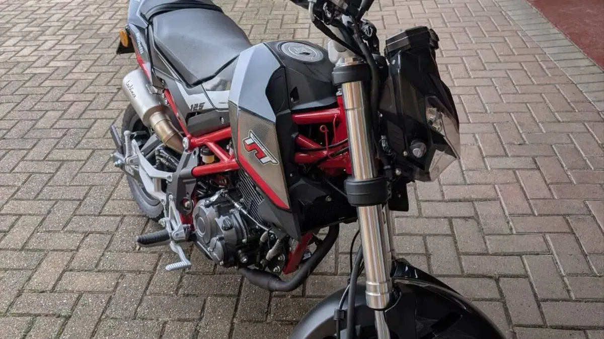 Benelli Tornado Naked T 125 (2021)  (5)