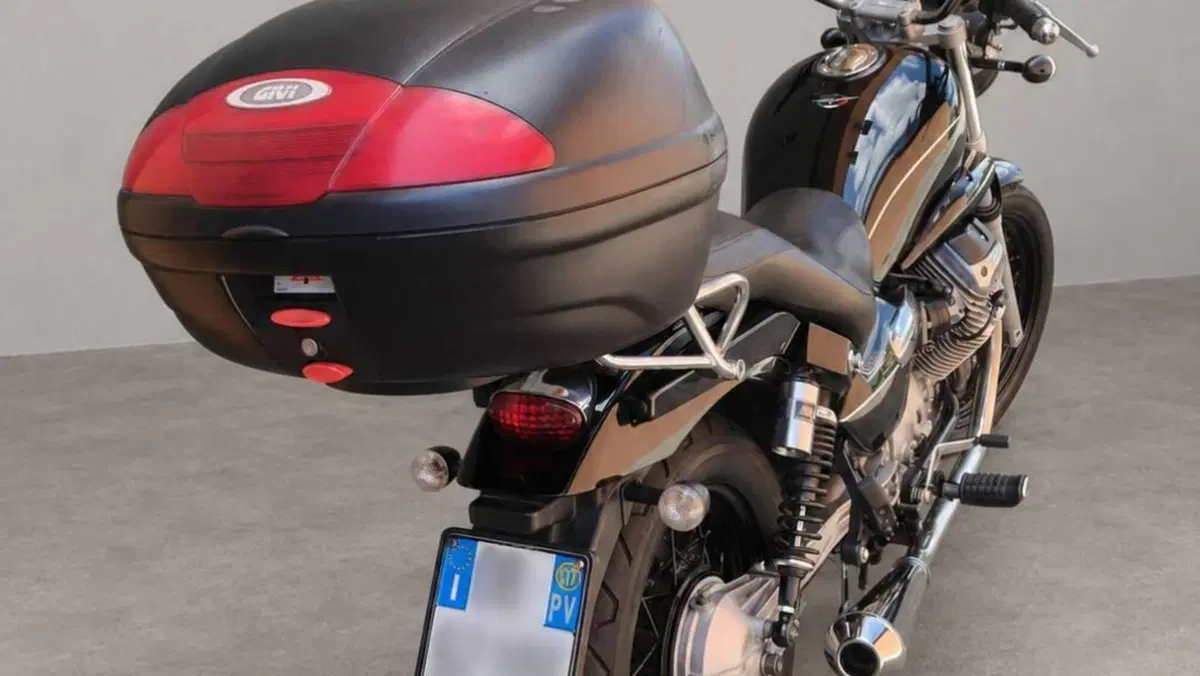 Moto Guzzi Nevada 750 Classic i.e. (2004 - 06)  (3)