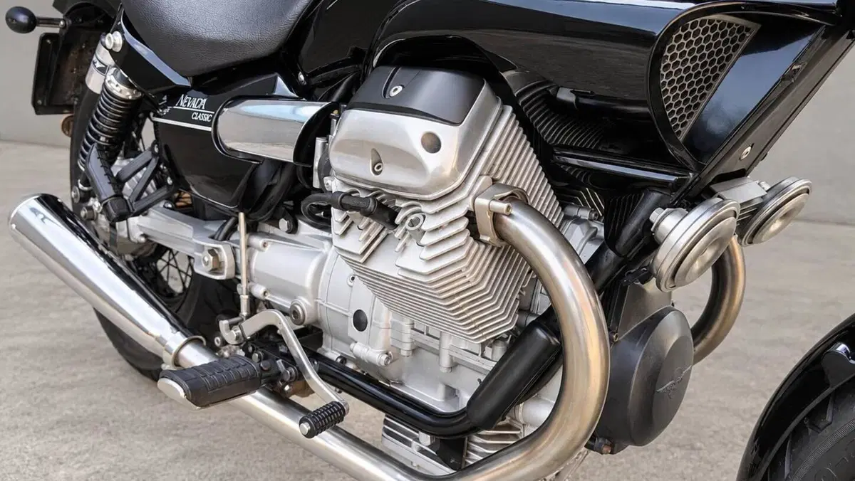 Moto Guzzi Nevada 750 Classic i.e. (2004 - 06)  (9)