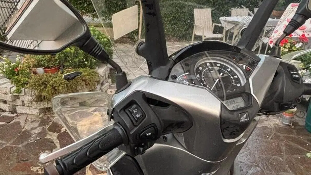 Honda SH 125i (2017 - 19)  (3)