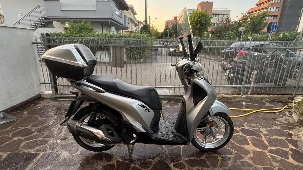 Honda SH 125i (2017 - 19)  (6)