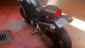 Ducati Monster 600 Dark (1998 - 01)  (2)