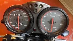Ducati Monster 600 Dark (1998 - 01)  (8)