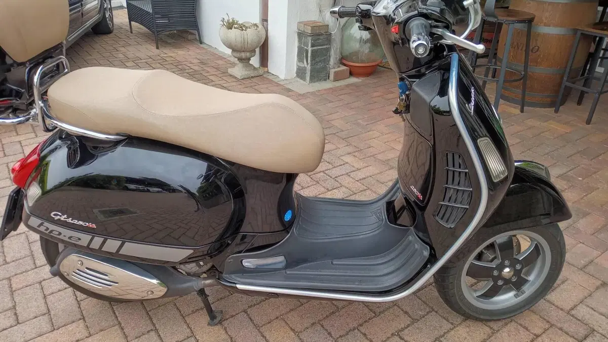 Vespa GTS 250 i.e.  (2)