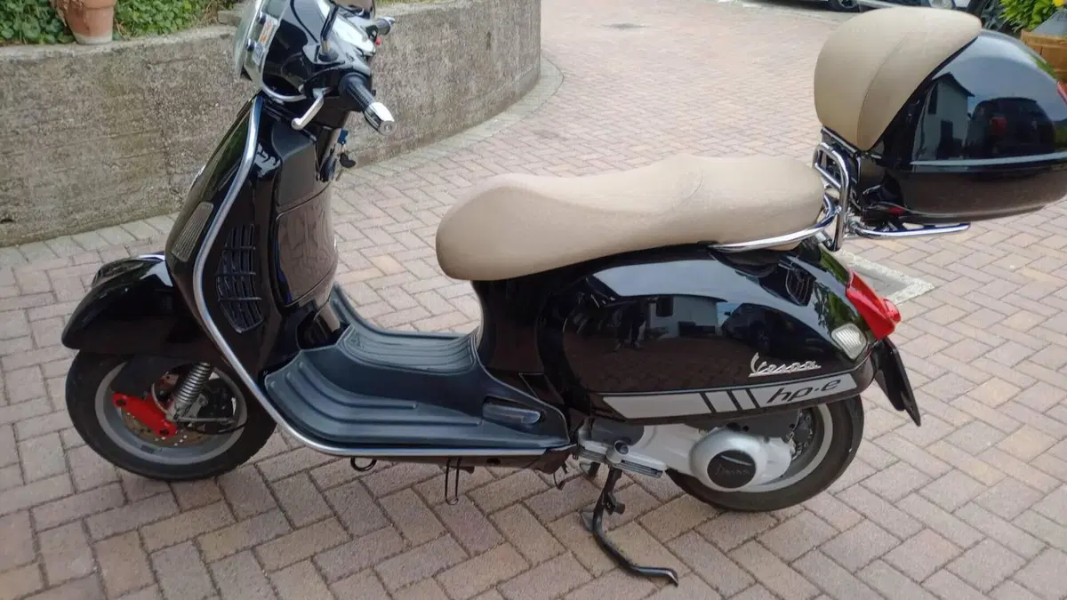 Vespa GTS 250 i.e.  (3)