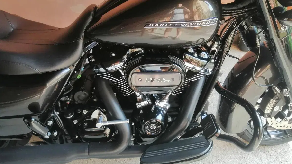 Harley-Davidson 114 Street Glide Special (2019 - 20) - FLHXS  (4)