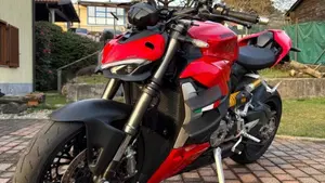 Ducati Streetfighter V2 (2022 - 24) 