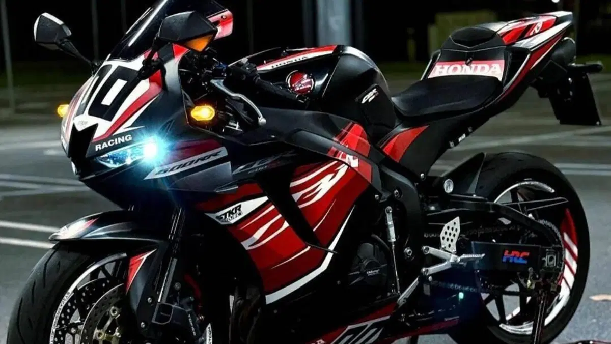 Honda CBR 600 RR (2024 - 26)  (6)