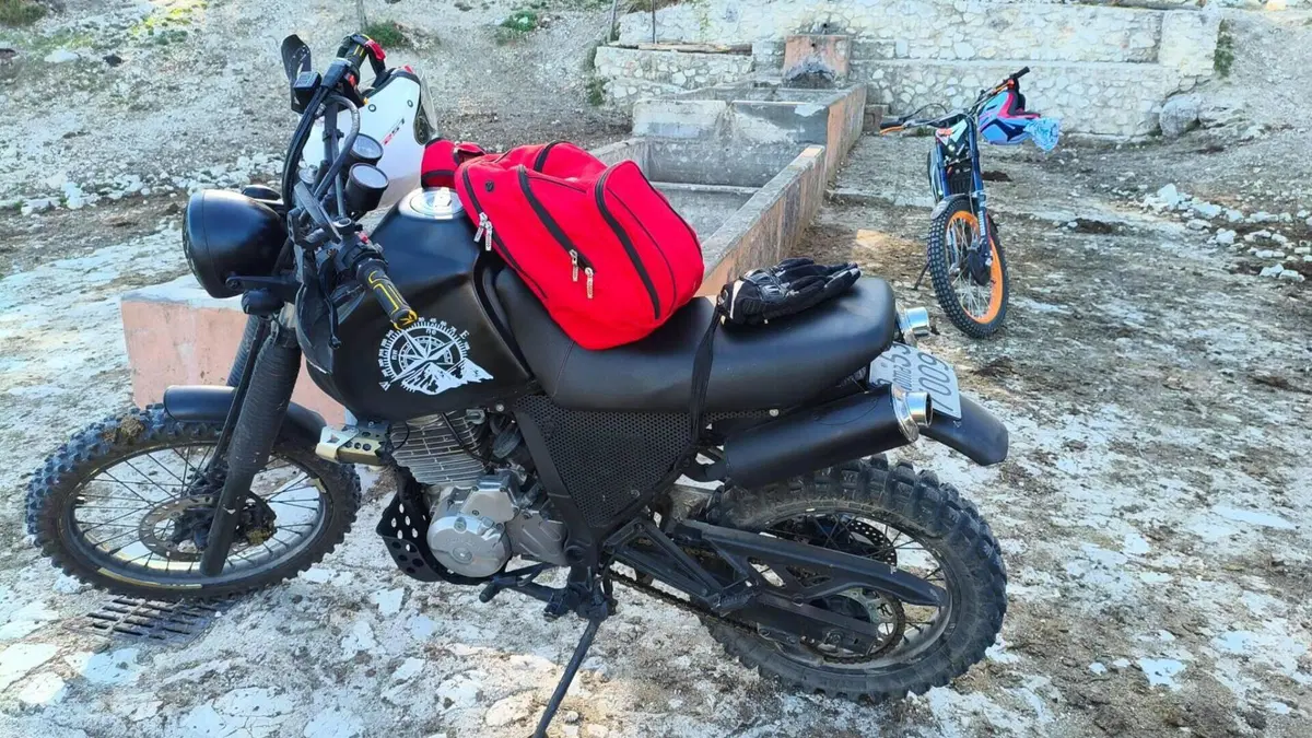 Honda NX 650 Dominator (1991 - 95)  (6)