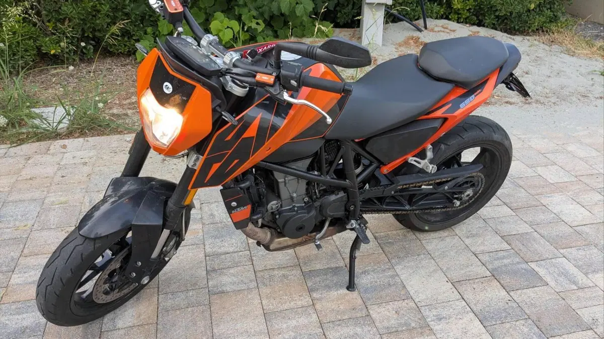 KTM 690 Duke (2016 - 19)  (2)