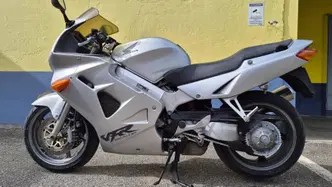 Honda VFR 800 (1998 - 01) usata
