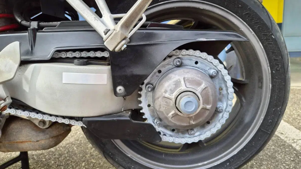 Honda VFR 800 (1998 - 01)  (12)
