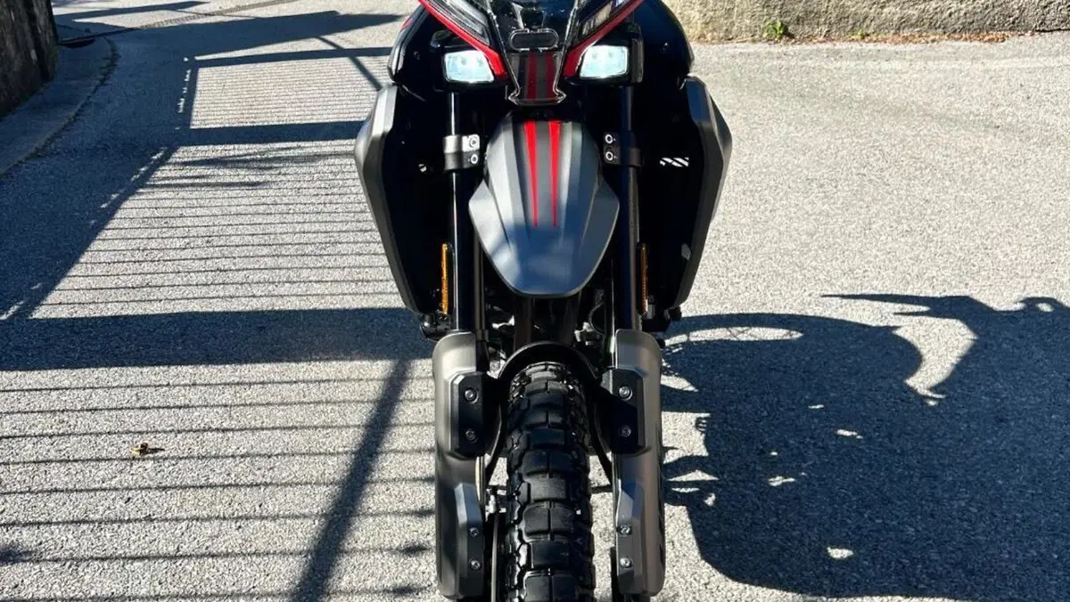 Moto Morini Allthrike 450 (2025 - 26)  (4)