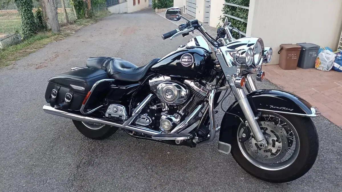 Harley-Davidson 1584 Road King Classic (2007 - 10) - FLHRC  (2)