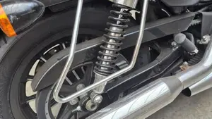 Harley-Davidson 883 Iron (2009 - 11) - XL 883N  (2)