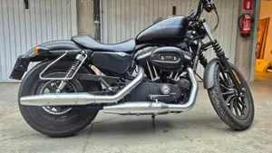 Harley-Davidson 883 Iron (2009 - 11) - XL 883N  (9)