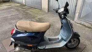Vespa LX 50 4T (2009 - 14)  (2)