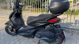 Piaggio Beverly 300 ABS-ASR (2021 - 25)  (3)