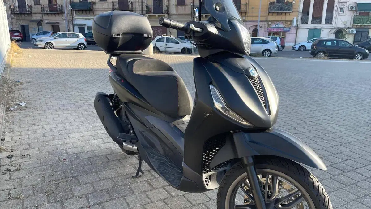 Piaggio Beverly 300 ABS-ASR (2021 - 25)  (5)