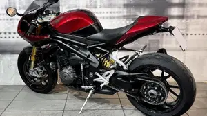 Triumph Speed Triple 1200 RR (2022 - 26)  (2)