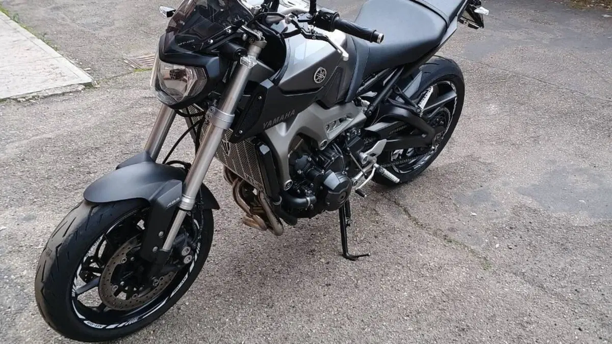 Yamaha MT-09 ABS (2013 - 15)  (3)