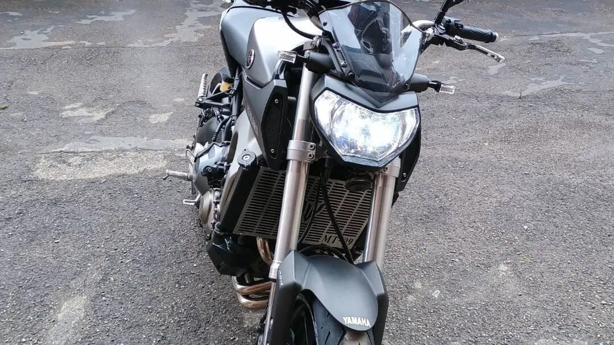 Yamaha MT-09 ABS (2013 - 15)  (2)