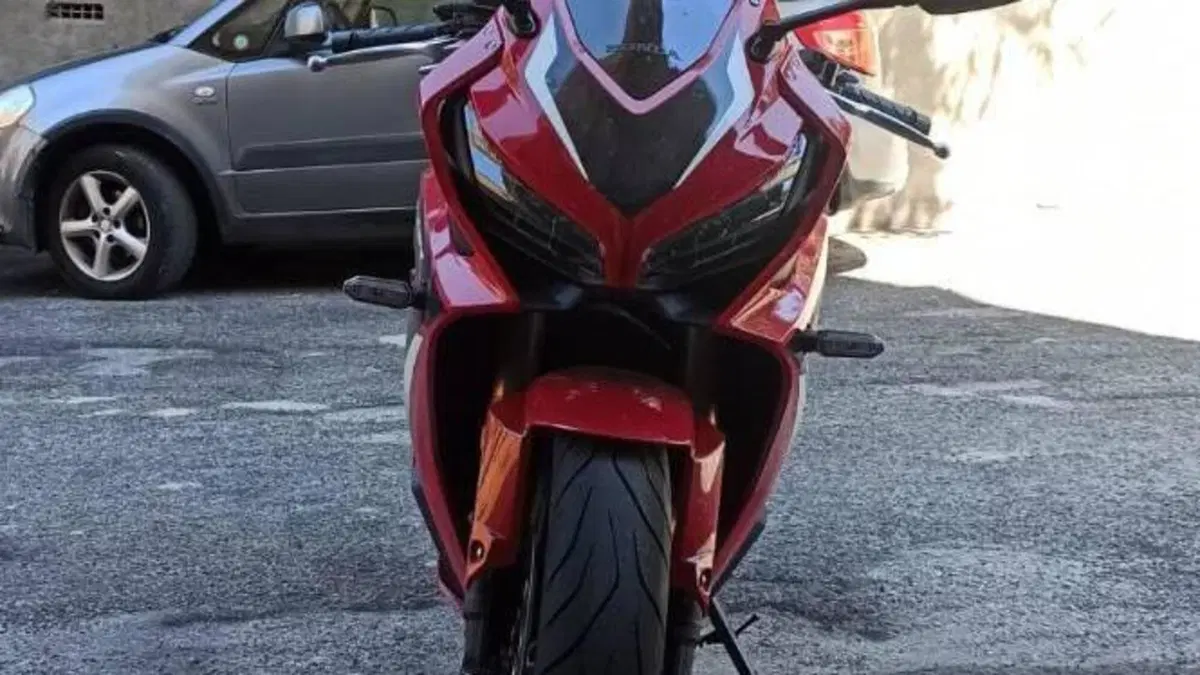 Honda CBR 650 R (2021 - 23)  (4)