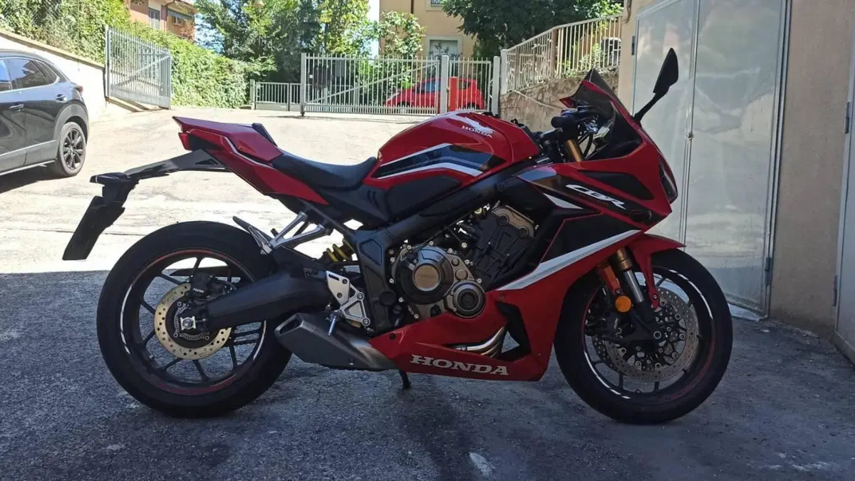 Honda CBR 650 R (2021 - 23)  (5)