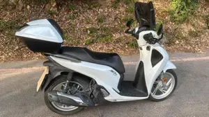 Honda SH 150i (2017 - 19)  (2)