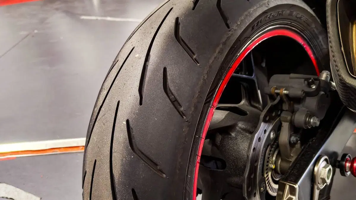 Suzuki GSX S 750 Yugen (2018 - 20)  (14)