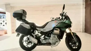 Moto Guzzi V100 Mandello S (2022 - 24)  (2)