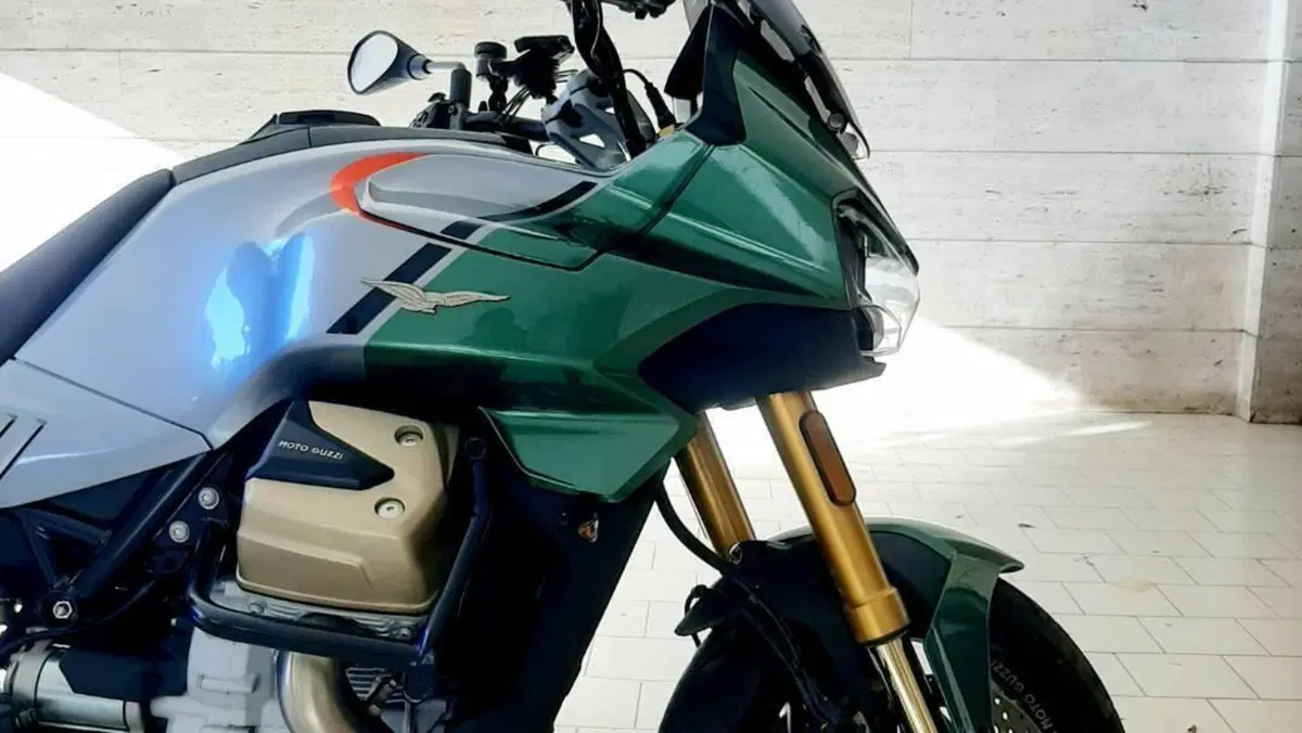 Moto Guzzi V100 Mandello S (2022 - 24)  (4)